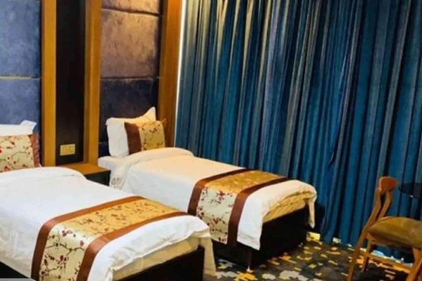 فندق نعيم الوارث